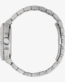  Shop Authentic Gucci Dive Quartz White Dial Silver Steel Strap Watch For Men - YA136336 - Luxxuri